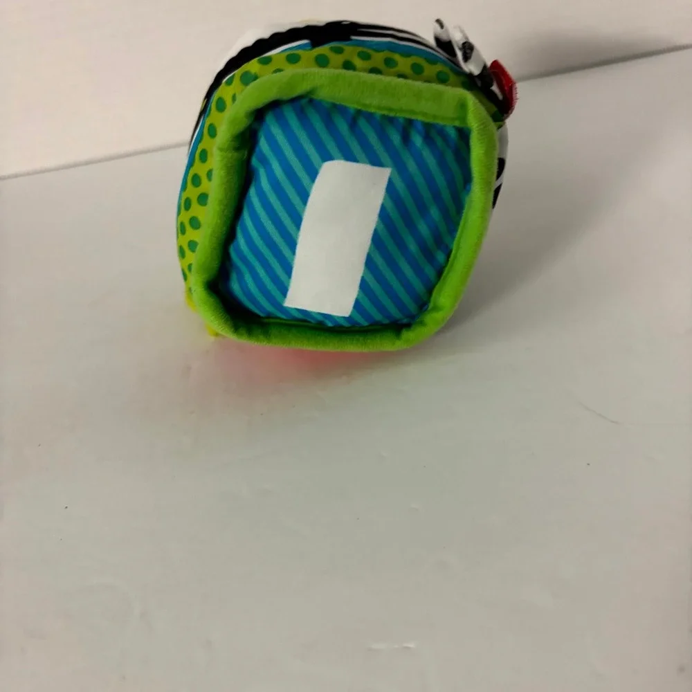 Infantino Soft Activity Block Baby Sensory Plush Toy Letter A Alligator Cube